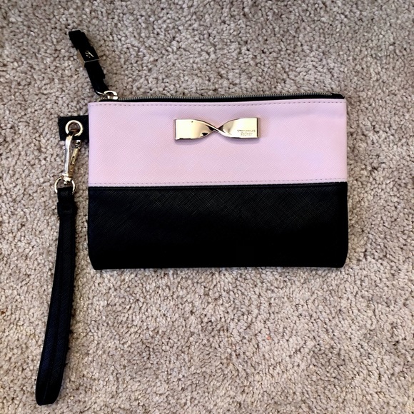 Victoria's Secret Handbags - Victoria Secret Wristlet